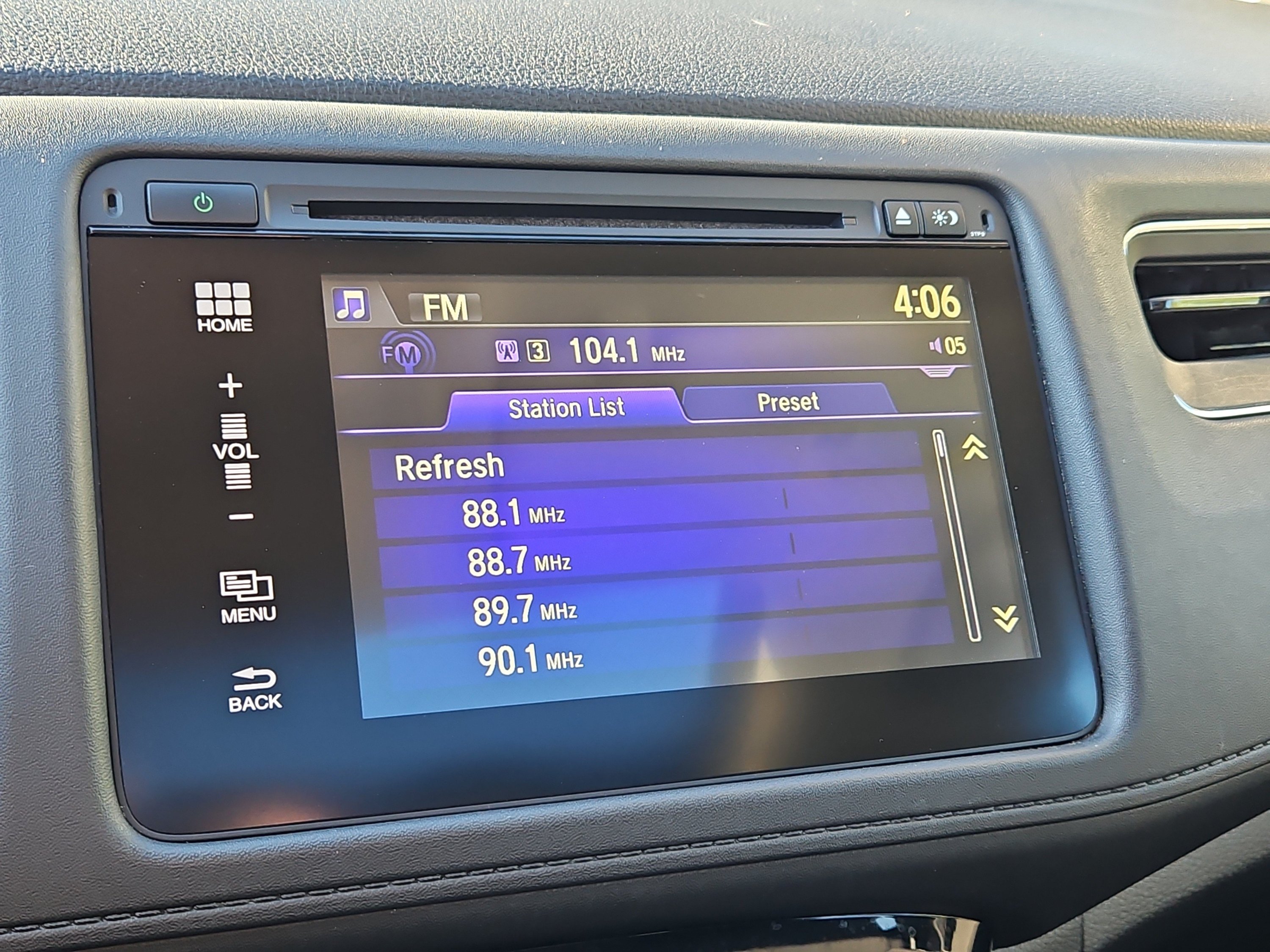Certified 2018 Honda HR-V EX image 17