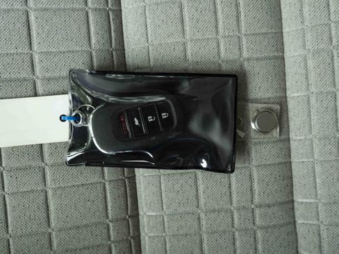 Used 2026 Honda HR-V LX image 42
