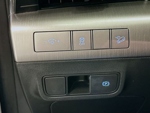 Used 2025 Hyundai Kona SEL AWD/4WD image 17