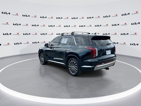 Used 2023 Hyundai Palisade Calligraphy image 6