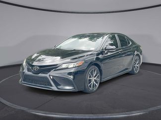 Used 2021 Toyota Camry SE w/ Cold Weather Package AWD/4WD video 1