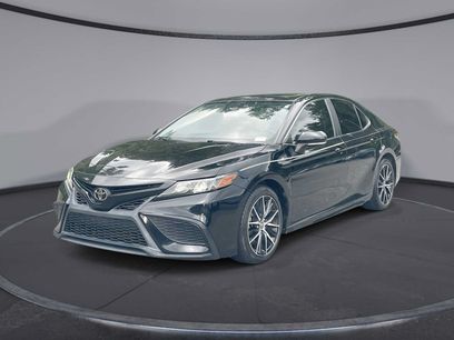 Used 2021 Toyota Camry SE w/ Cold Weather Package