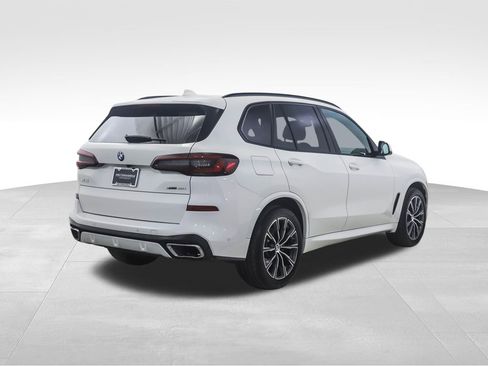 Used 2021 BMW X5 xDrive40i w/ M Sport Package image 5