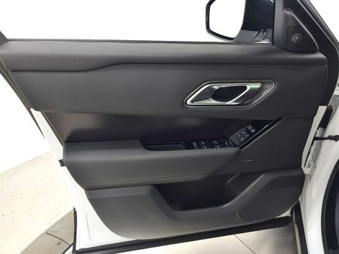 Certified 2026 Land Rover Range Rover Velar Dynamic SE AWD/4WD image 16
