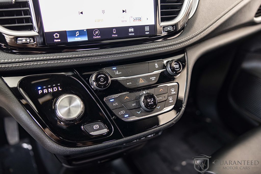 Used 2022 Chrysler Pacifica Touring-L w/ S Appearance Package FWD image 27