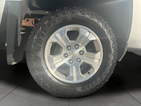 Used 2017 Chevrolet Silverado 1500 LT w/ All Star Edition AWD/4WD image 11