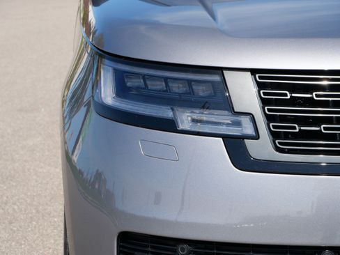 Used 2023 Land Rover Range Rover Autobiography AWD/4WD image 16