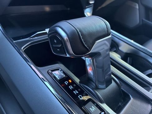 Used 2025 Ford F150 Lariat w/ Equipment Group 501A Mid image 33