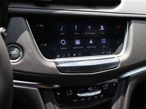 New 2025 Cadillac XT6 Luxury image 14