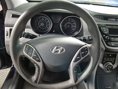 Used 2013 Hyundai Elantra GLS w/ Preferred Pkg FWD image 11