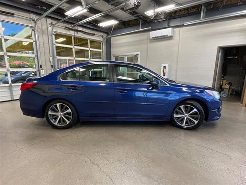Used 2015 Subaru Legacy 2.5i Limited AWD/4WD image 6