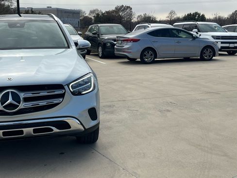Used 2022 Mercedes-Benz GLC 300 image 3