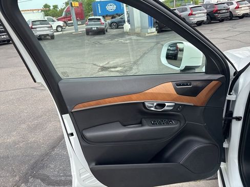 Certified 2023 Volvo XC90 B6 Plus w/ Protection Package Premier AWD/4WD image 11