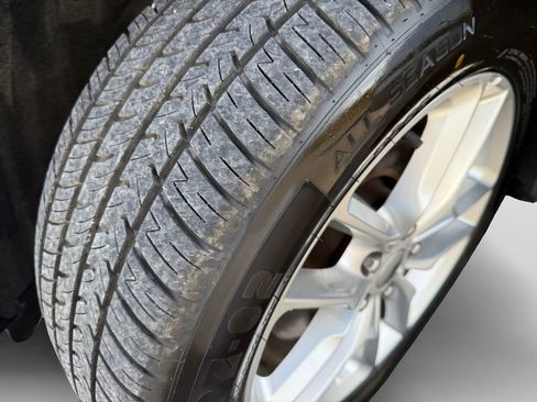 Certified 2024 Dodge Durango GT image 22