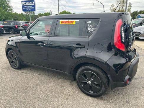 Used 2015 Kia Soul FWD image 2