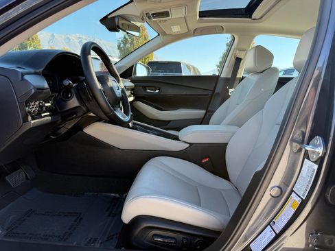 Used 2025 Honda Accord Touring image 16