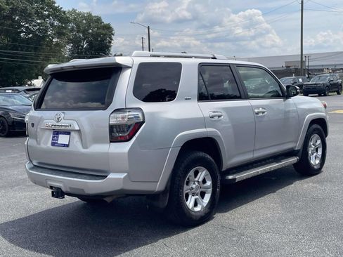 Used 2018 Toyota 4Runner SR5 Premium RWD image 3