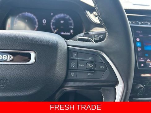 Used 2024 Jeep Grand Cherokee Altitude AWD/4WD image 22