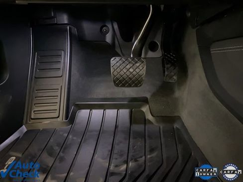 Used 2023 Audi e-tron Premium Plus w/ Premium Plus Package AWD/4WD image 35