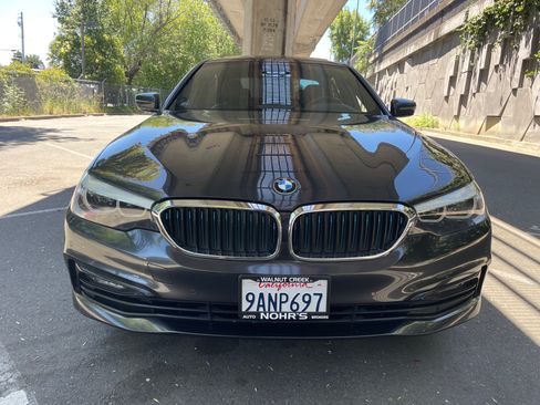Used 2018 BMW 530e w/ Premium Package 2 RWD image 12