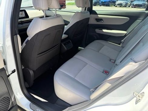 Used 2023 Nissan Ariya FWD image 23