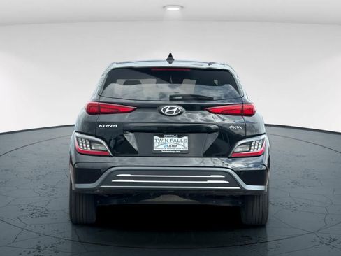 Used 2023 Hyundai Kona Limited w/ Cargo Package FWD image 7