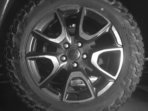Used 2025 Jeep Compass Trailhawk AWD/4WD image 14