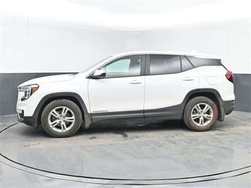 Used 2022 GMC Terrain SLE image 6