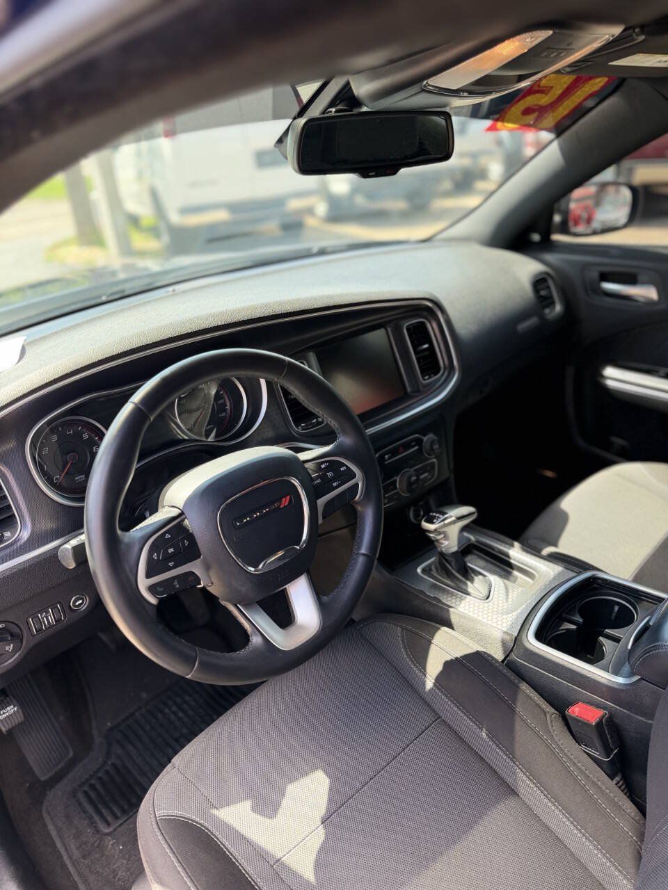 Used 2015 Dodge Charger SXT RWD image 17