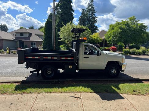 Used 2011 Chevrolet Silverado 3500 W/T w/ Snow Plow Prep Package AWD/4WD image 6