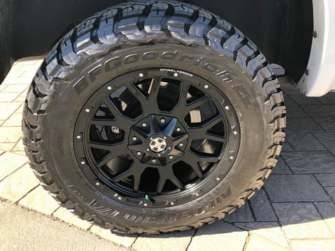 Used 2018 RAM 1500 Sport image 11