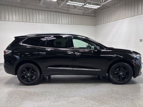 Used 2023 Buick Enclave Essence w/ Experience Buick Package image 8