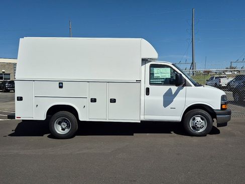New 2025 Chevrolet Express 3500 w/ Power Convenience Package RWD image 26