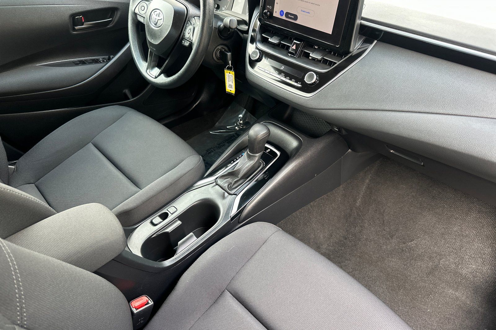 Used 2024 Toyota Corolla LE FWD image 18