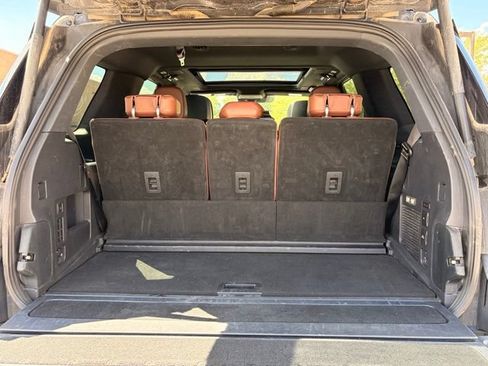 Used 2025 Lincoln Navigator Reserve AWD/4WD image 19