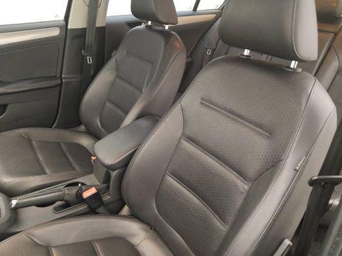Used 2017 Volkswagen Jetta SE FWD image 17
