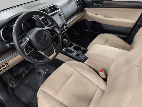 Used 2018 Subaru Outback 2.5i Limited AWD/4WD image 9