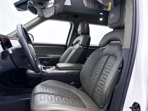 Used 2024 Rivian R1S Adventure AWD/4WD image 19