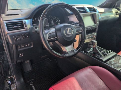 Used 2020 Lexus GX 460 Premium w/ Premium Package image 6