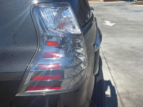 Used 2022 Lexus GX 460 Premium w/ Premium Package image 10