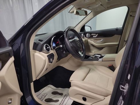 Used 2018 Mercedes-Benz GLC 300 4MATIC image 13