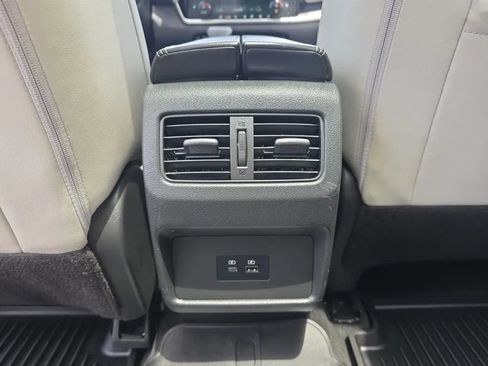 Used 2021 Nissan Rogue SV w/ Premium Package FWD image 39