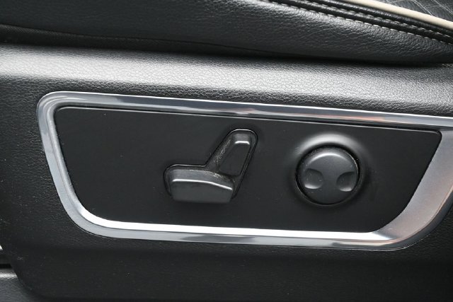 Used 2024 RAM 1500 Laramie AWD/4WD image 18