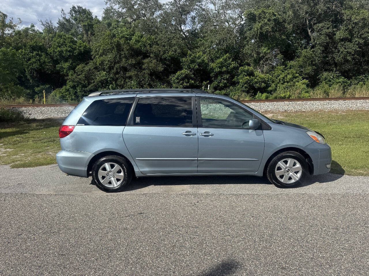 Used 2005 Toyota Sienna FWD image 8