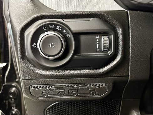 Used 2024 Jeep Wrangler Sport AWD/4WD image 19