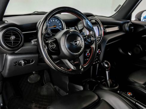 Used 2019 MINI Cooper S image 2