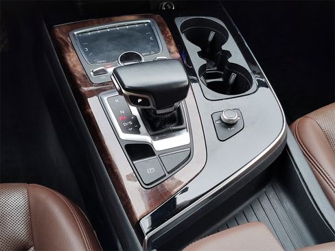 Used 2017 Audi Q7 3.0T Premium Plus image 32