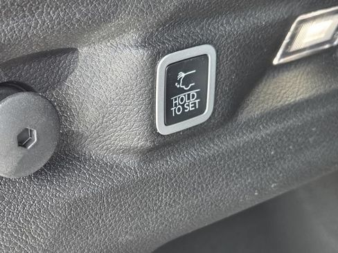 New 2026 Jeep Grand Cherokee L 2WD image 9