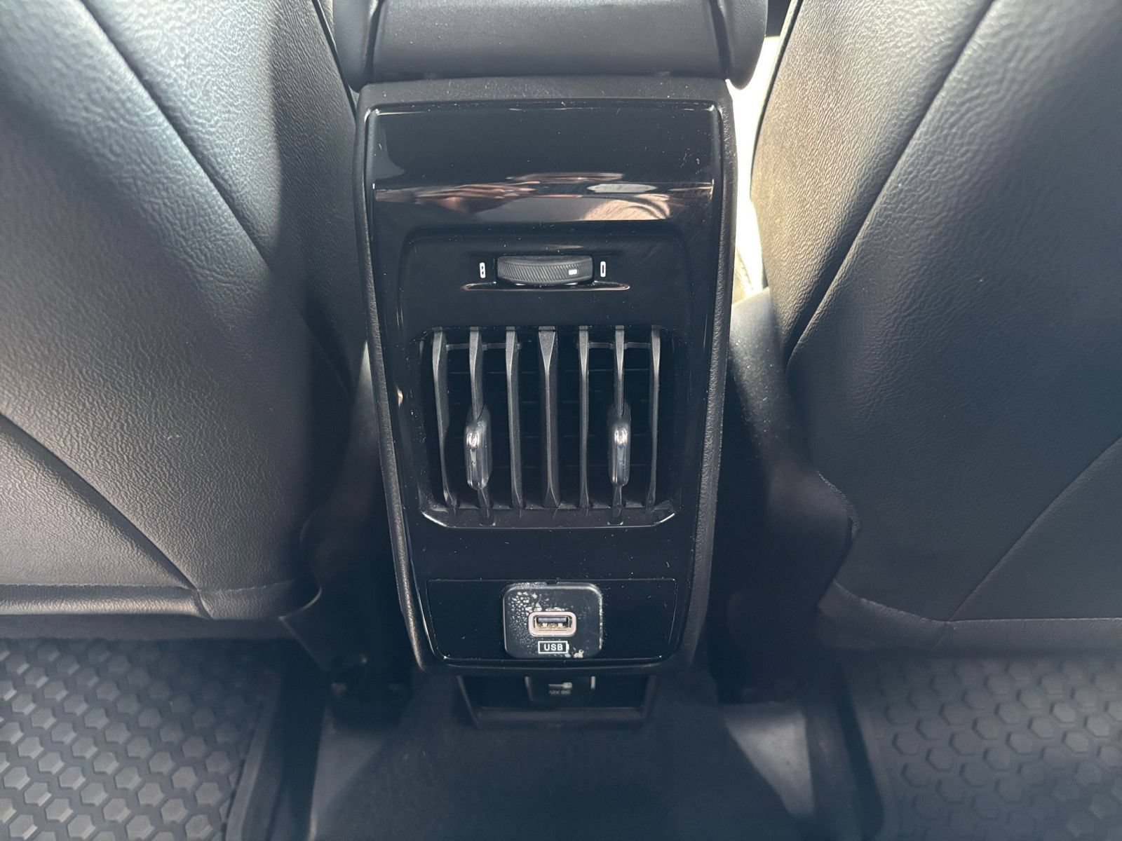 Used 2025 Jeep Compass Trailhawk AWD/4WD image 21