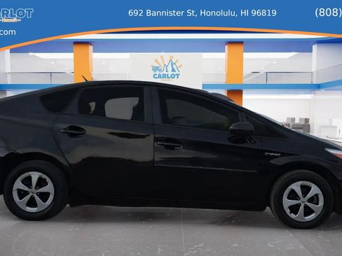 Used 2015 Toyota Prius Three FWD image 8